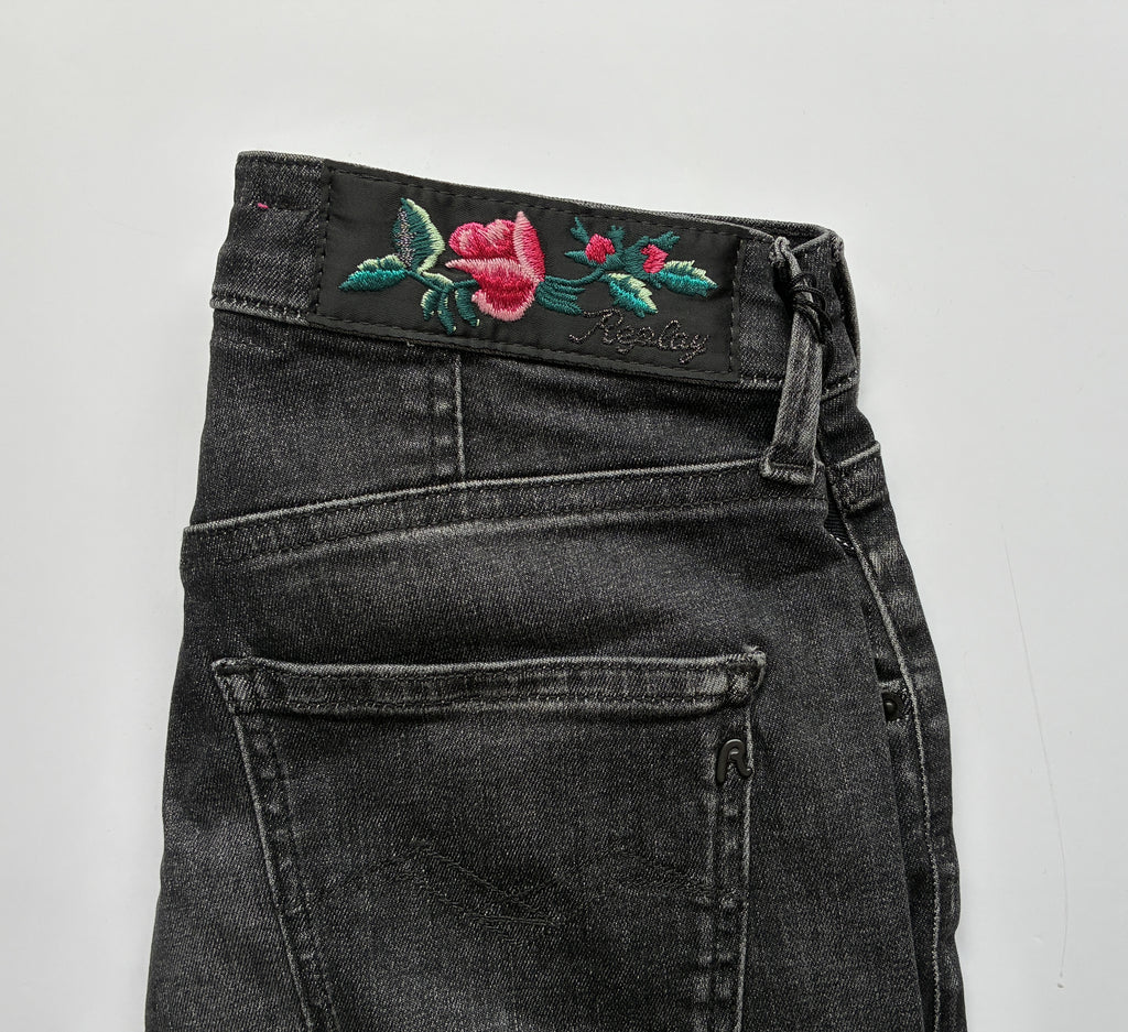 ДЪНКИ С ВИСОКА ТАЛИЯ SUPER SKINNY FIT
